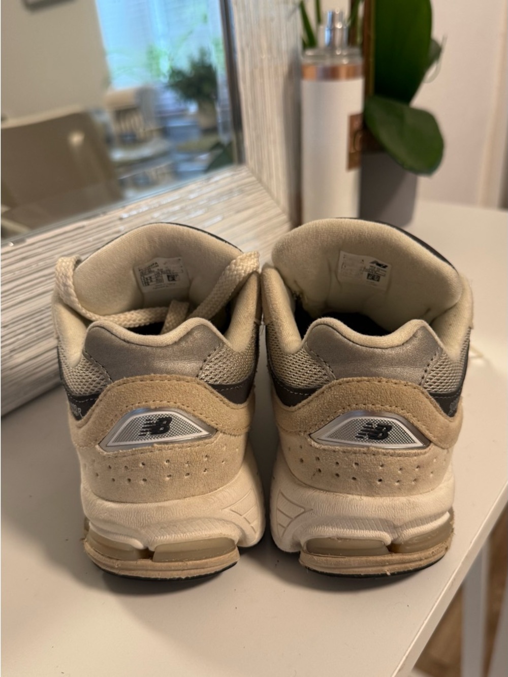 New Balance Kids Sneakers Beige Black White - Picture 4 of 5